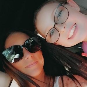 Meet your Posher, Leah